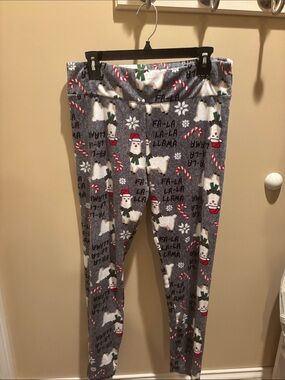No Boundaries Gray Holiday Llama Print Pajama Pants